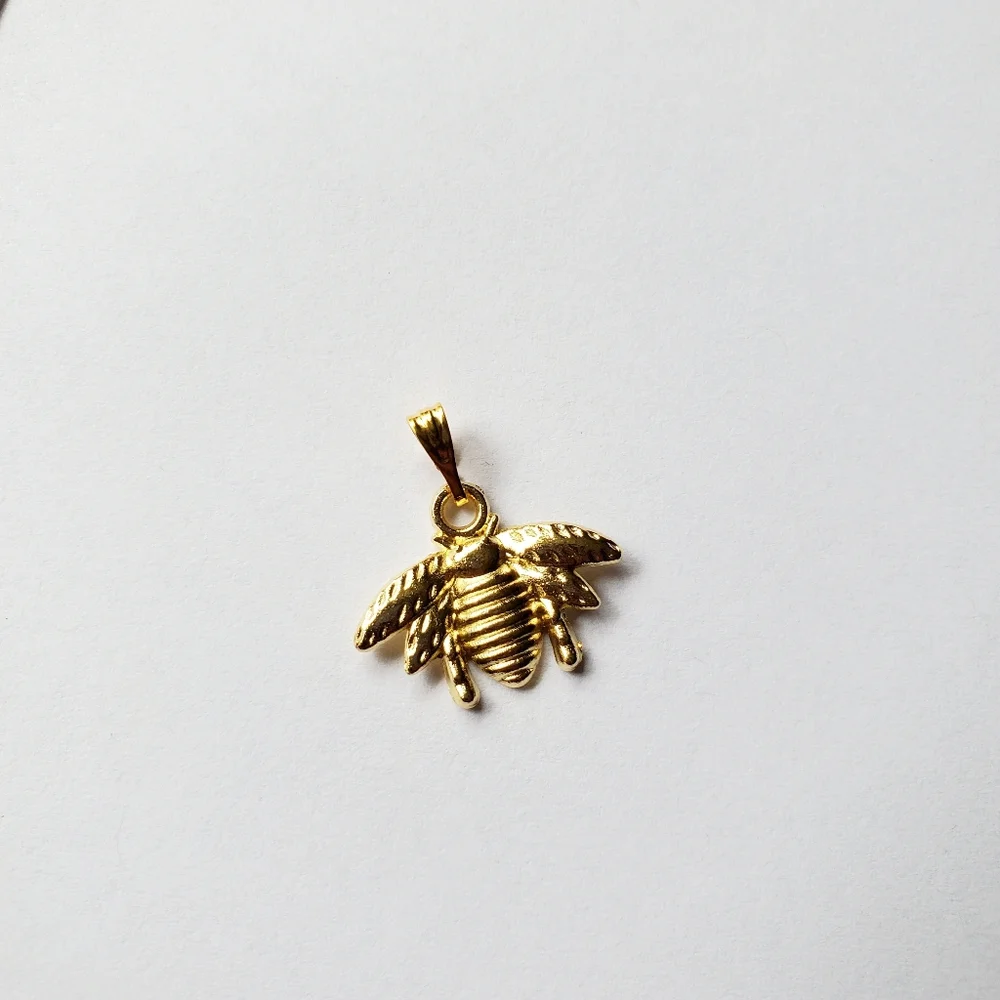 New Gold Bee Charm / Pendant - Picture 12 of 13